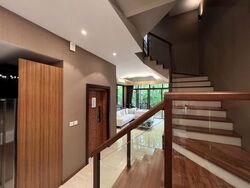 Holland Link (D10), Terrace #498939101